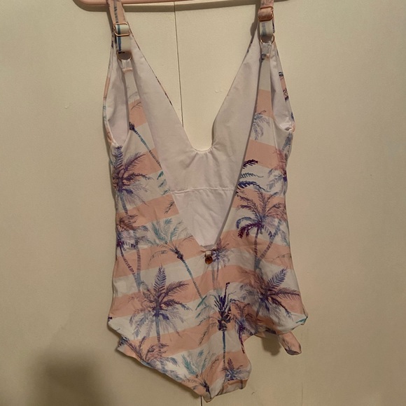 Malai: Cali Palms Swimwear Swimsuit - Picture 3 of 8